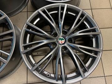 Cerchi in lega da 18 originali alfa stelvio tonale