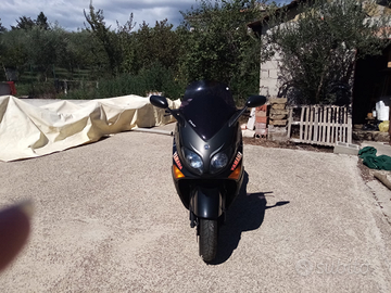 Yamaha T-Max 500 anno 2004