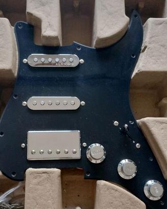Battipenna ALNICO V stratocaster SSH nero e cromo