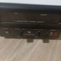 alimentatore da laboratorio