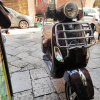 vespa 150 lx toonig anno 2010