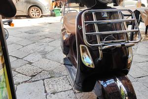 vespa 150 lx toonig anno 2010