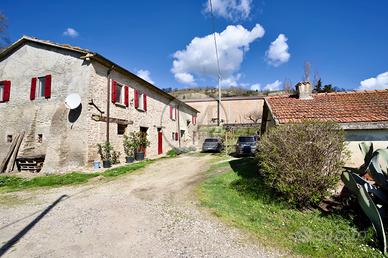 DOVADOLA (FC): Rustico in zona panoramica