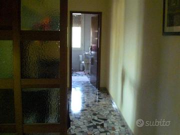 Adiacente al centro storico Casa con tre unità