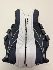 Scarpe diadora taglia 43