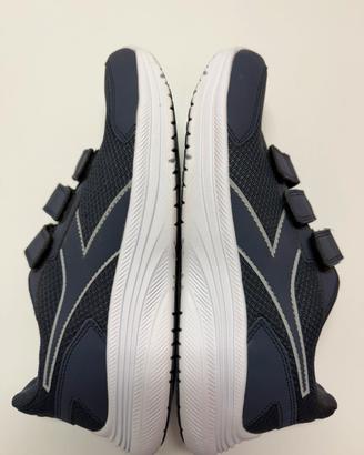 Scarpe diadora taglia 43