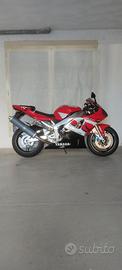 Yamaha r1 
