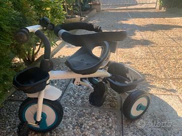 Triciclo /passegino bimbi