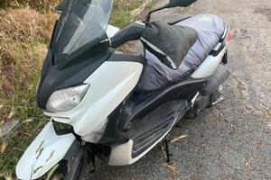 Xmax 250 marciante