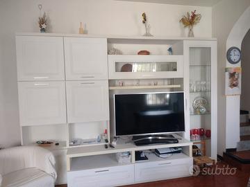 Armadio per salotto