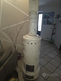 stufa legna in ceramica