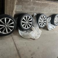 CERCHI 17 GOLF 7 CON GOMME