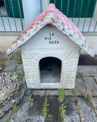 Cuccia per cane in cemento armato