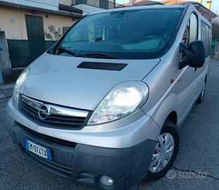 Opel Vivaro 9 posti 