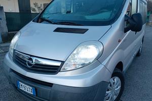Opel Vivaro 9 posti 