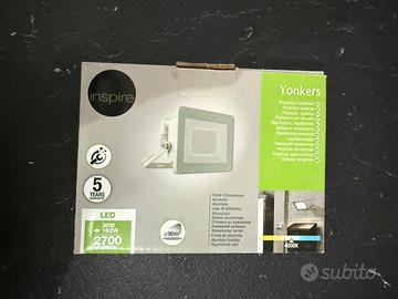 Faretto Yonkers da esterno nuovo