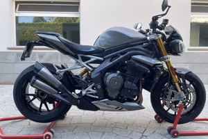 Triumph Speed Triple 1200 RS 2022 - Pari al nuovo