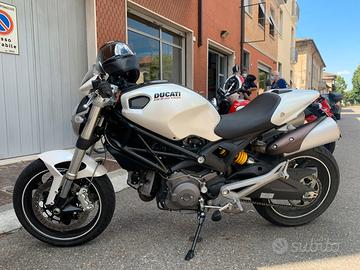 Ducati Monster 696+