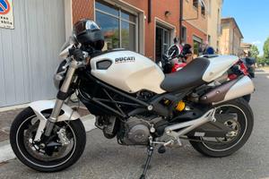 Ducati Monster 696+