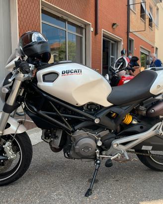 Ducati Monster 696+