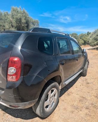  per prezzi , dacia duster 2011 incidentata .