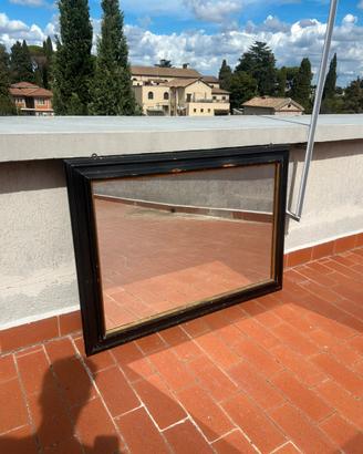 Specchio grande in legno