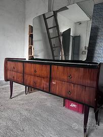 Cassettiera con specchio