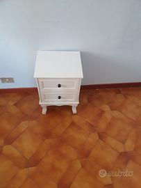 mobiletto per camera letto 