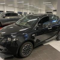 Lancia Ypsilon 1.0 FireFly 5 porte S&S Hybrid Plat