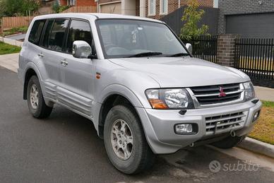 Mitsubishi Pajero 3.2 per ricambi 4M41
