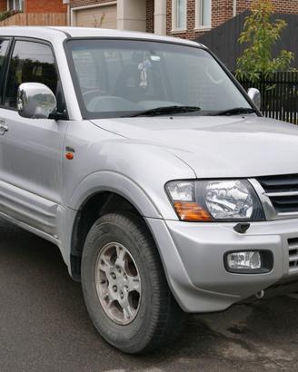 Mitsubishi Pajero 3.2 per ricambi 4M41