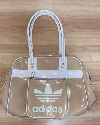 Borsa Adidas vintage in vernice.