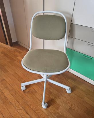 Sedia girevole IKEA örfjäll bianca e verde oliva
