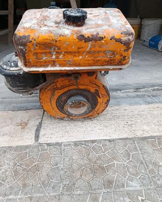 motore Lombardini a scoppio 