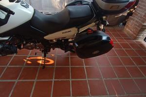 moto Suzuki v strom dl 650