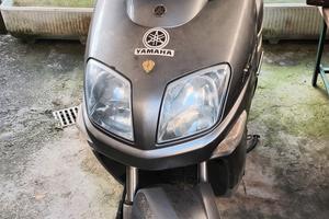 scooter Yamaha versitis 300