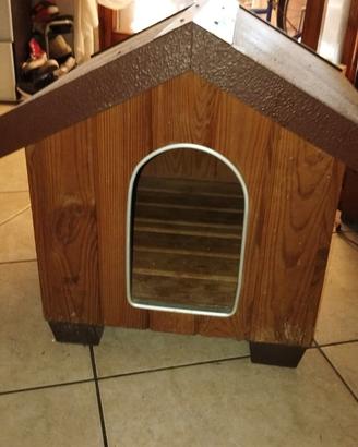 cuccia cane in legno