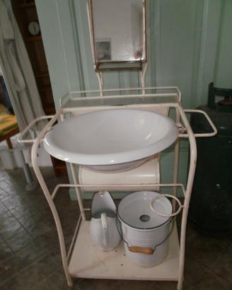 Antico lavabo