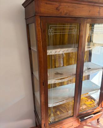 vetrinetta inizi 900 art deco con seta san leucio