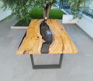 ✨Tavoli artigianali in legno e resina ✨