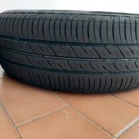 Coppia di pneumatici + 1 in omaggio