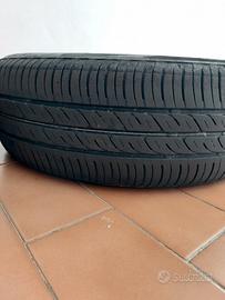Coppia di pneumatici + 1 in omaggio