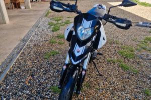 Ducati hypermotard 796A2