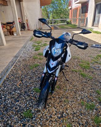 Ducati hypermotard 796A2