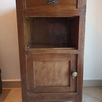 Comodino d'epoca in legno e marmo