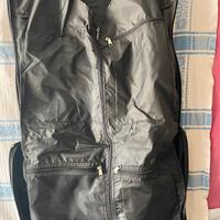 Due valige porta abiti da viaggio