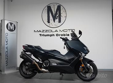 Yamaha T Max 530 DX Akrapovic