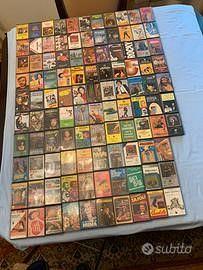 Musicassette e porta cassette