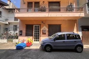 CASA SEMINDIPENDENTE A GALLIATE
