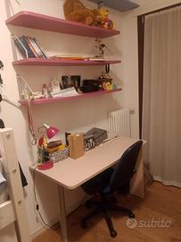 scrivania e mensole